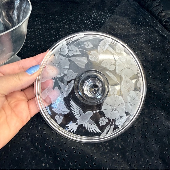 Avon Hummingbird etched crystal covered candy dish - Picture 4 of 4